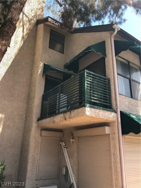 MLS: 2491963 Condo For Sale