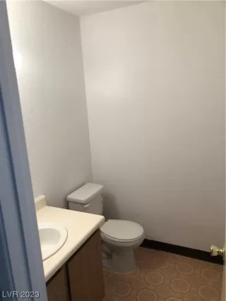 Photo #3: 2491963 Listing