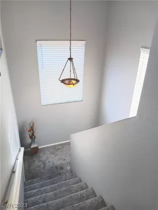 Photo #6: 2491977 Listing