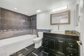 Photo #5: 2491980 Listing 