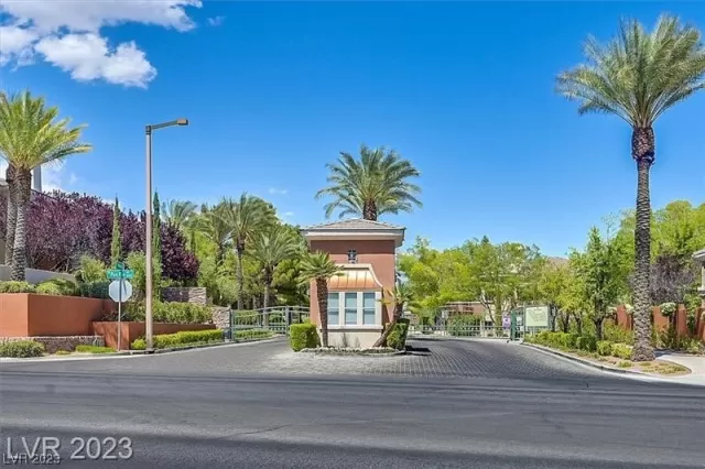 MLS: 2492002 Condo For Sale