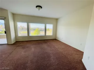 Photo #3: 2492002 Listing 