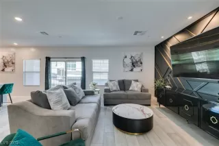 Photo #6: 2492007 Listing