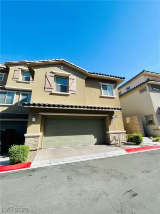 Photo #1: 2492015 Listing 