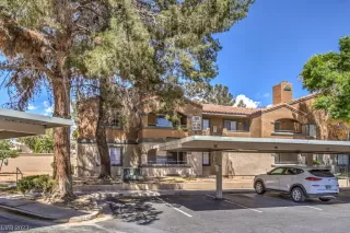 Photo #2: 2492025 Listing