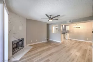 Photo #6: 2492025 Listing