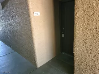 Photo #1: 2492039 Listing 