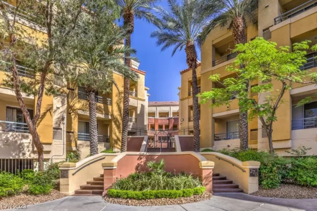 MLS: 2492042 Condo For Sale