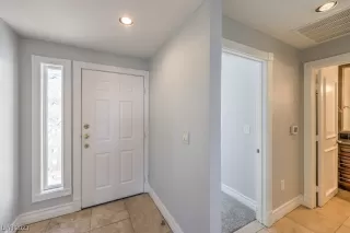 Photo #2: 2492042 Listing