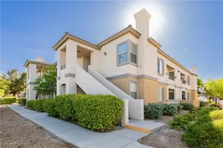 Photo #1: 2492053 Listing 