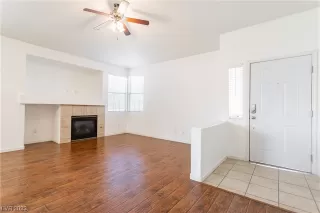 Photo #5: 2492053 Listing 