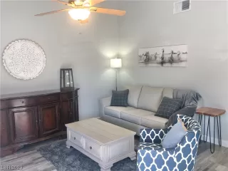 Photo #3: 2492054 Listing 