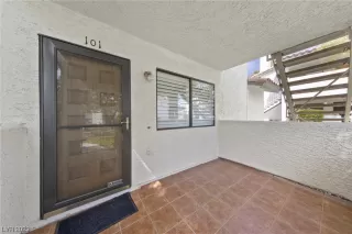 Photo #1: 2492059 Listing 