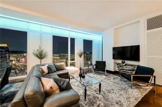 Photo #6: 2492061 Listing 