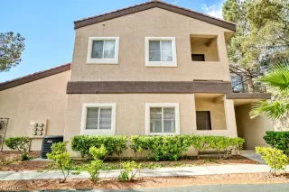 Photo #2: 2492077 Listing