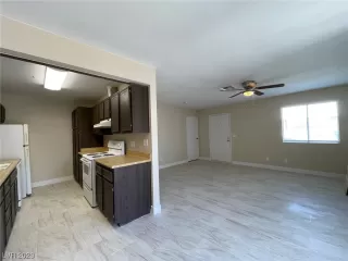 Photo #6: 2492081 Listing 