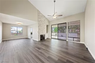 Photo #2: 2492093 Listing 