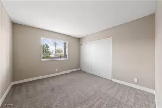 Photo #6: 2492093 Listing 