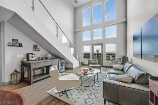 Photo #1: 2492103 Listing 