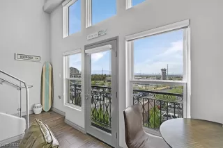 Photo #2: 2492103 Listing 