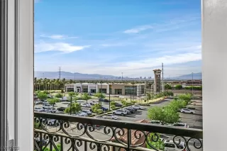 Photo #3: 2492103 Listing 