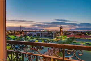 Photo #5: 2492103 Listing 