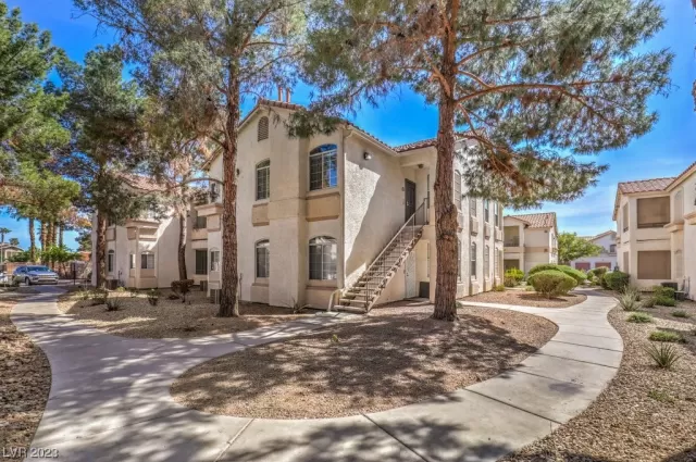 MLS: 2492142 Condo For Sale