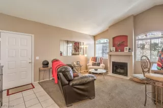 Photo #3: 2492142 Listing