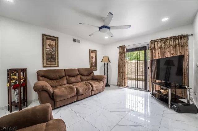 MLS: 2492150 Condo For Sale