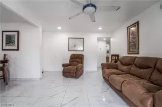 Photo #3: 2492150 Listing 