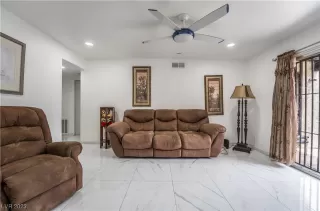 Photo #4: 2492150 Listing 