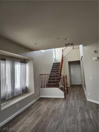 Photo #1: 2492159 Listing 