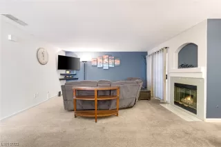 Photo #2: 2492181 Listing