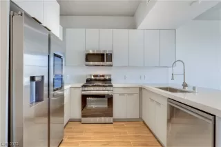 Photo #2: 2492210 Listing 