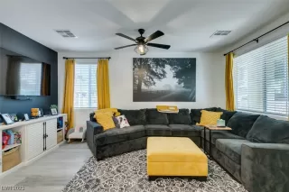 Photo #1: 2492236 Listing