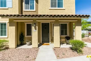 Photo #2: 2492236 Listing