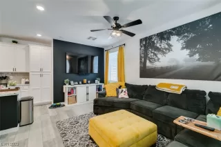 Photo #5: 2492236 Listing