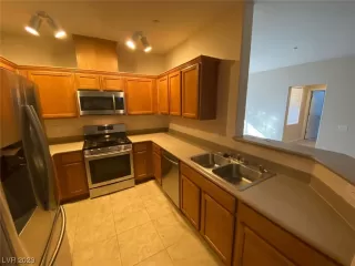 Photo #4: 2492278 Listing 