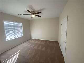 Photo #6: 2492278 Listing 