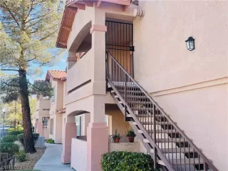 Photo #1: 2492281 Listing 