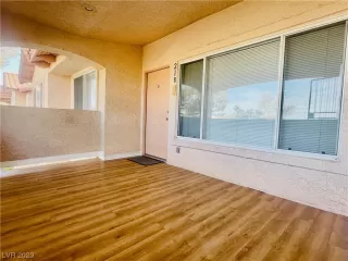 Photo #2: 2492281 Listing 