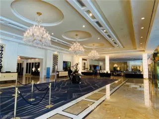 Photo #3: 2492300 Listing