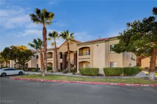 Photo #2: 2492301 Listing