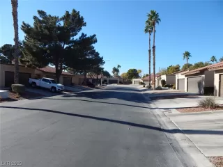 Photo #1: 2492328 Listing