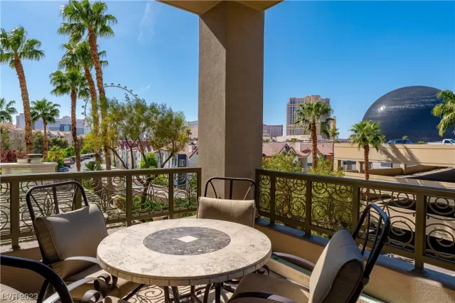 MLS: 2492330 Condo For Sale