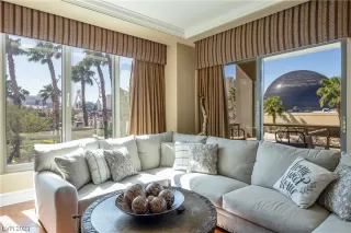 Photo #1: 2492330 Listing 