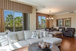 Photo #2: 2492330 Listing 