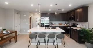 Photo #3: 2492344 Listing