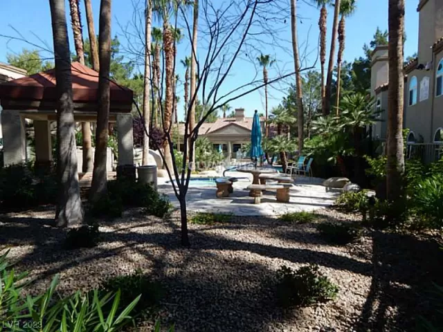 MLS: 2492352 Condo For Sale