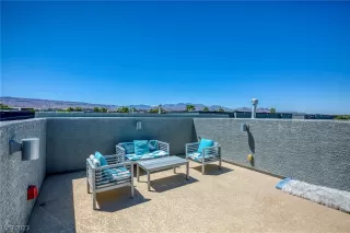 Photo #1: 2492373 Listing